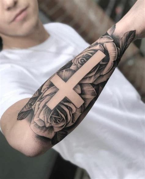 braccio tatuaggio|Tatuaggio braccio: 250 immagini e idee per uomo e。